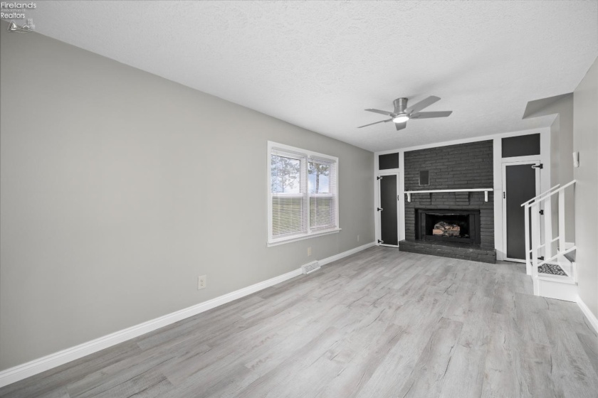 6485 Russia Rd., South Amherst, 44001, 3 Bedrooms Bedrooms, ,1 BathroomBathrooms,Residential,For Sale,Russia Rd.,20263274