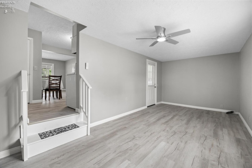 6485 Russia Rd., South Amherst, 44001, 3 Bedrooms Bedrooms, ,1 BathroomBathrooms,Residential,For Sale,Russia Rd.,20263274