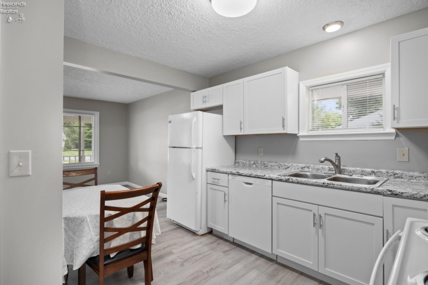 6485 Russia Rd., South Amherst, 44001, 3 Bedrooms Bedrooms, ,1 BathroomBathrooms,Residential,For Sale,Russia Rd.,20263274