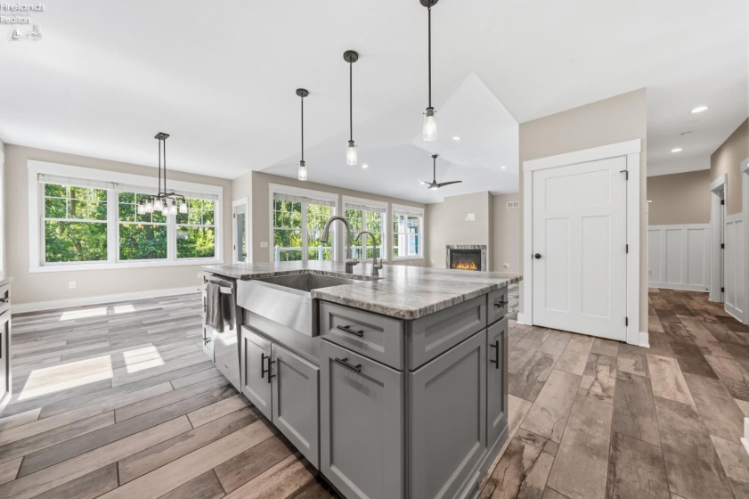 5131 Blue Teal Drive, Port Clinton, 43452, 4 Bedroom Bedrooms, ,3 BathroomBathrooms,Residential,For Sale,Blue Teal,20263294