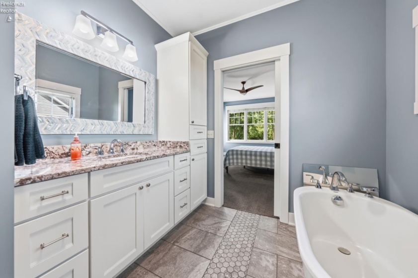 5131 Blue Teal Drive, Port Clinton, 43452, 4 Bedroom Bedrooms, ,3 BathroomBathrooms,Residential,For Sale,Blue Teal,20263294