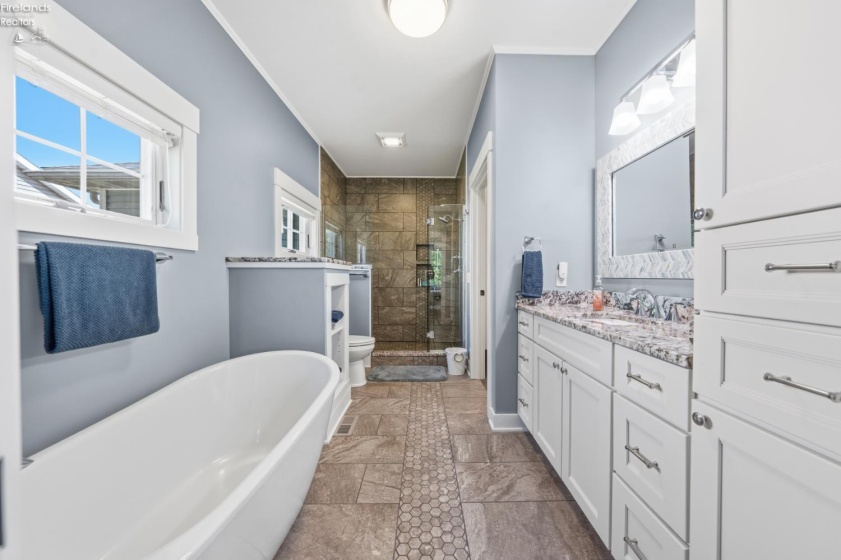 5131 Blue Teal Drive, Port Clinton, 43452, 4 Bedroom Bedrooms, ,3 BathroomBathrooms,Residential,For Sale,Blue Teal,20263294