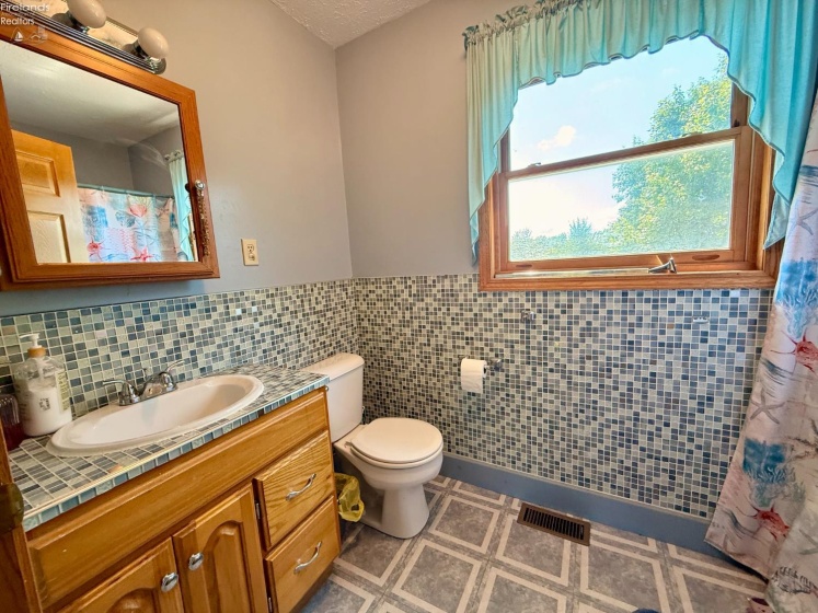 4704 Venice Road, Sandusky, 44870, 3 Bedrooms Bedrooms, ,3 BathroomsBathrooms,Residential,For Sale,Venice,20263302