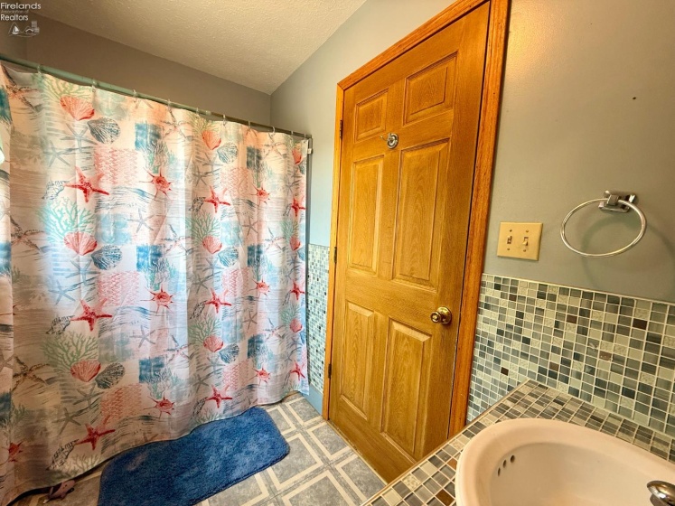 4704 Venice Road, Sandusky, 44870, 3 Bedrooms Bedrooms, ,3 BathroomsBathrooms,Residential,For Sale,Venice,20263302