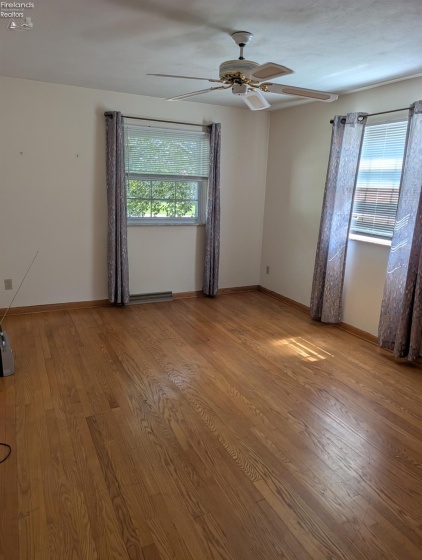 1762 Oak Drive, Fremont, 43420, 3 Bedrooms Bedrooms, ,2 BathroomsBathrooms,Residential,For Sale,Oak,20263115