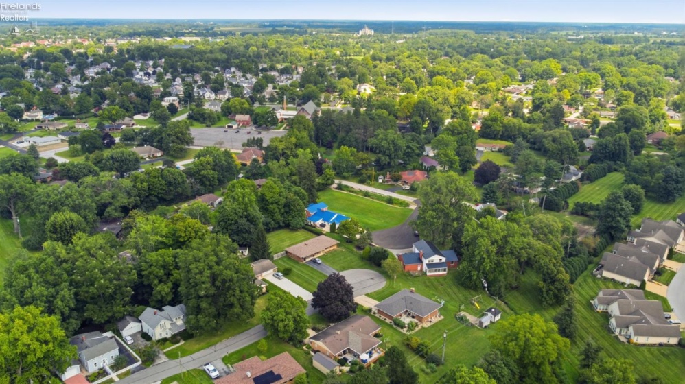 9 Meadow Lane, Tiffin, 44883, 4 Bedrooms Bedrooms, ,3 BathroomsBathrooms,Residential,For Sale,Meadow,20263216