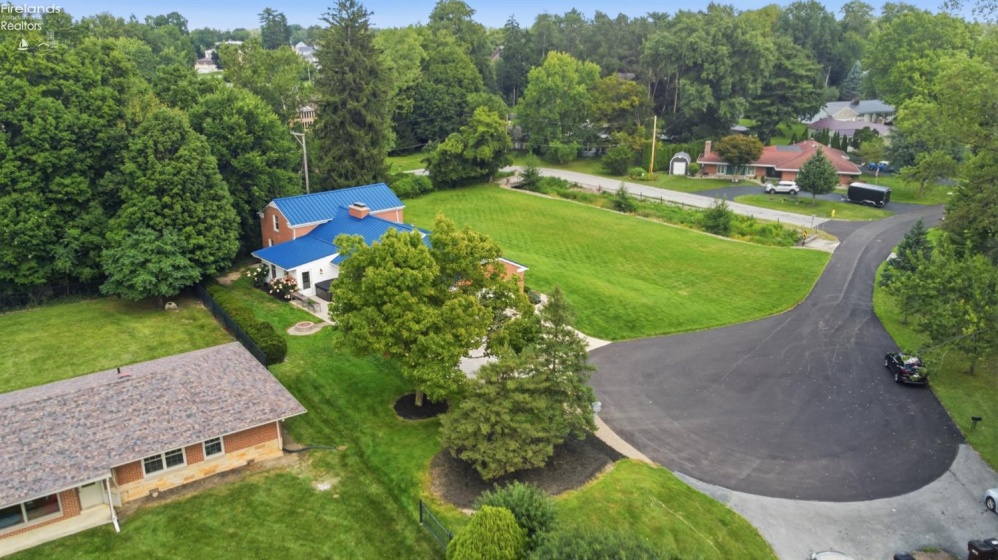 9 Meadow Lane, Tiffin, 44883, 4 Bedrooms Bedrooms, ,3 BathroomsBathrooms,Residential,For Sale,Meadow,20263216