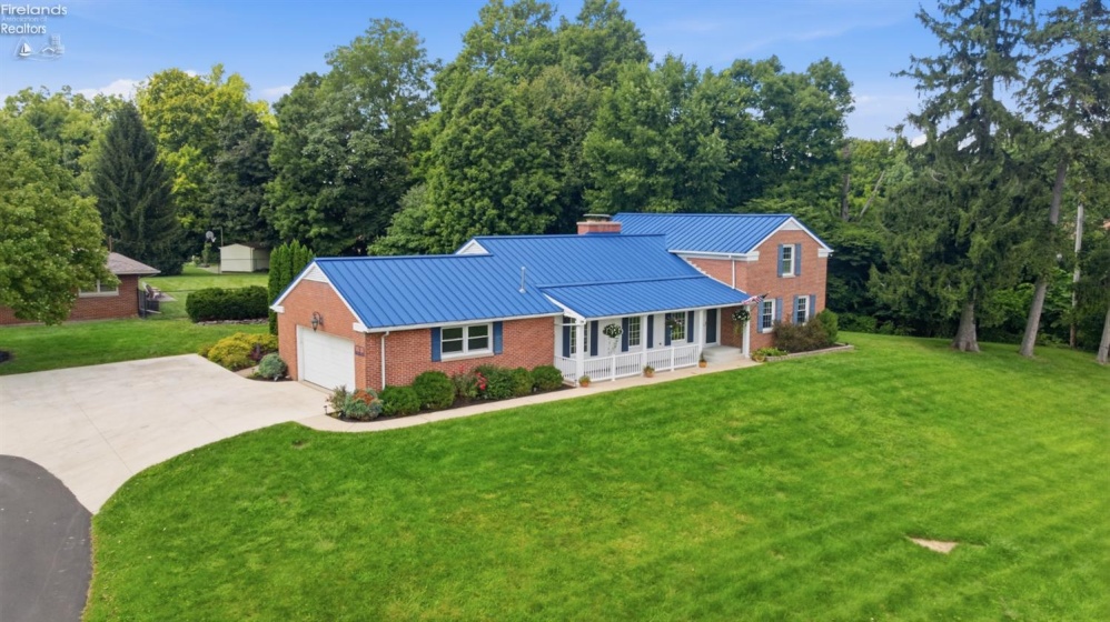 9 Meadow Lane, Tiffin, 44883, 4 Bedrooms Bedrooms, ,3 BathroomsBathrooms,Residential,For Sale,Meadow,20263216