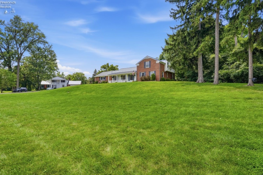 9 Meadow Lane, Tiffin, 44883, 4 Bedrooms Bedrooms, ,3 BathroomsBathrooms,Residential,For Sale,Meadow,20263216
