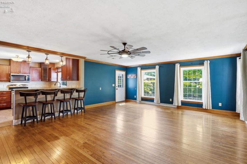 9 Meadow Lane, Tiffin, 44883, 4 Bedrooms Bedrooms, ,3 BathroomsBathrooms,Residential,For Sale,Meadow,20263216