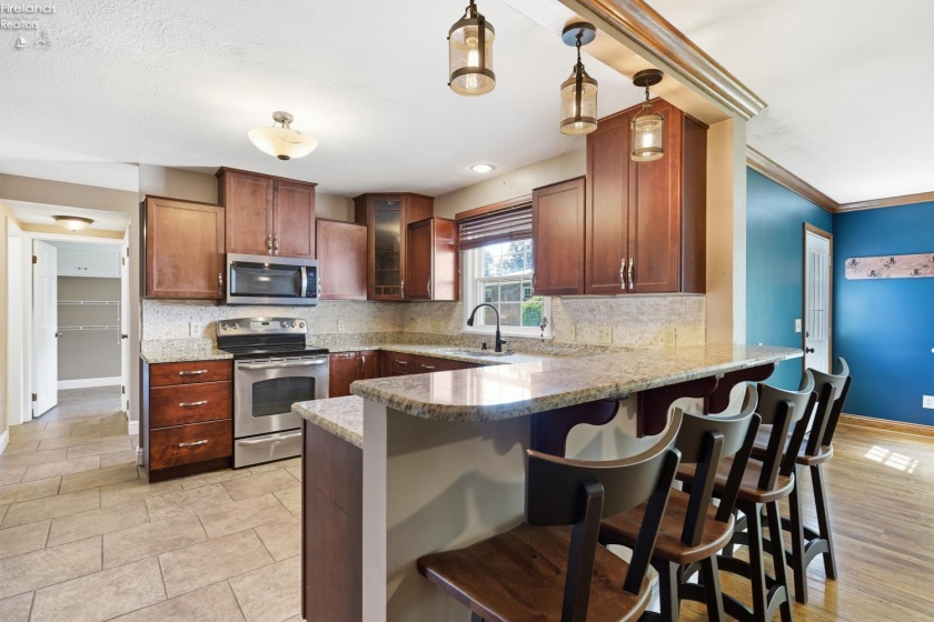 9 Meadow Lane, Tiffin, 44883, 4 Bedrooms Bedrooms, ,3 BathroomsBathrooms,Residential,For Sale,Meadow,20263216
