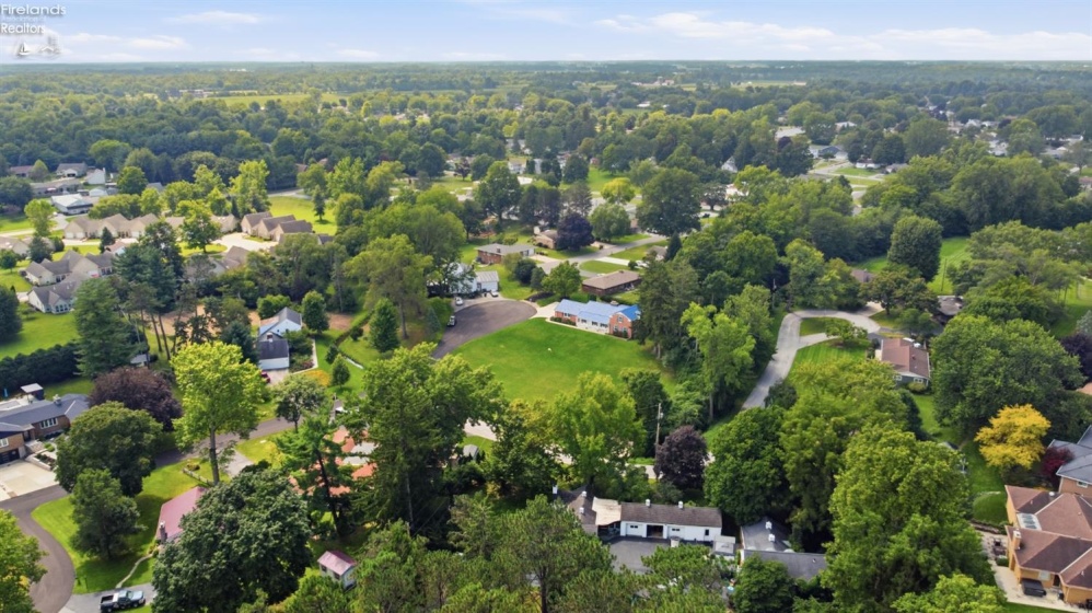 9 Meadow Lane, Tiffin, 44883, 4 Bedrooms Bedrooms, ,3 BathroomsBathrooms,Residential,For Sale,Meadow,20263216