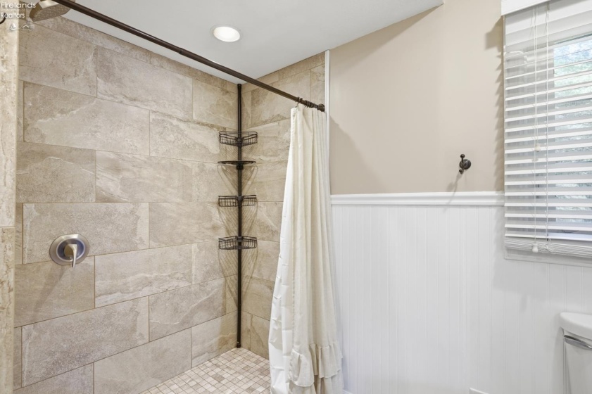 9 Meadow Lane, Tiffin, 44883, 4 Bedrooms Bedrooms, ,3 BathroomsBathrooms,Residential,For Sale,Meadow,20263216