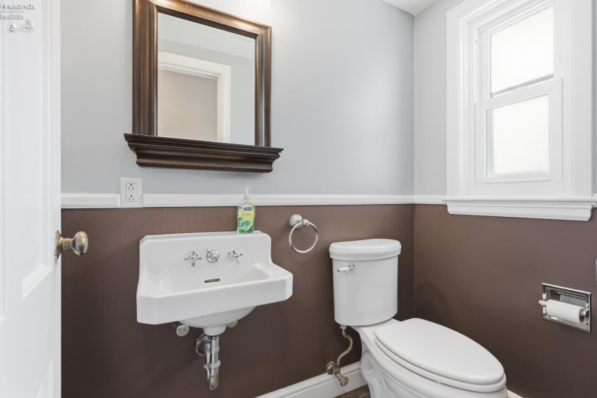 9 Meadow Lane, Tiffin, 44883, 4 Bedrooms Bedrooms, ,3 BathroomsBathrooms,Residential,For Sale,Meadow,20263216