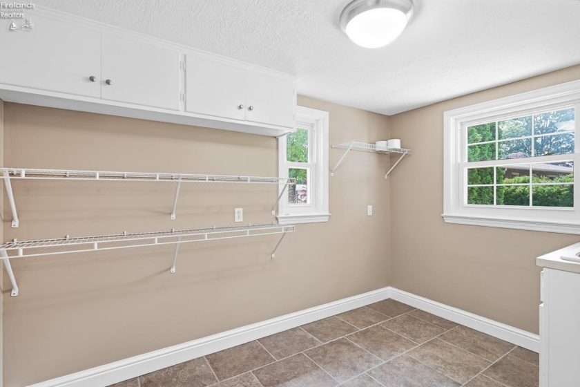 9 Meadow Lane, Tiffin, 44883, 4 Bedrooms Bedrooms, ,3 BathroomsBathrooms,Residential,For Sale,Meadow,20263216