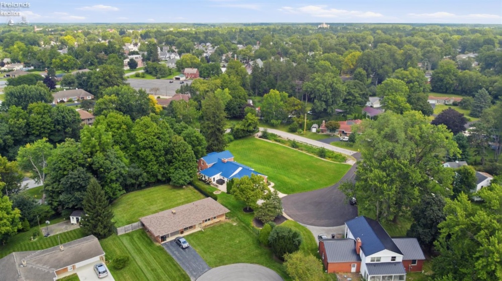 9 Meadow Lane, Tiffin, 44883, 4 Bedrooms Bedrooms, ,3 BathroomsBathrooms,Residential,For Sale,Meadow,20263216
