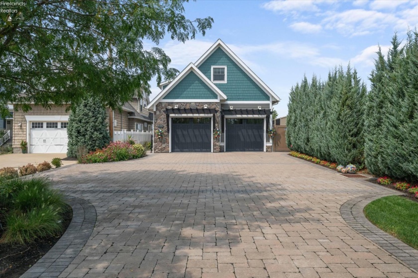 2333 Sand Road, Port Clinton, 43452, 4 Bedrooms Bedrooms, ,4 BathroomsBathrooms,Residential,For Sale,Sand,20263215