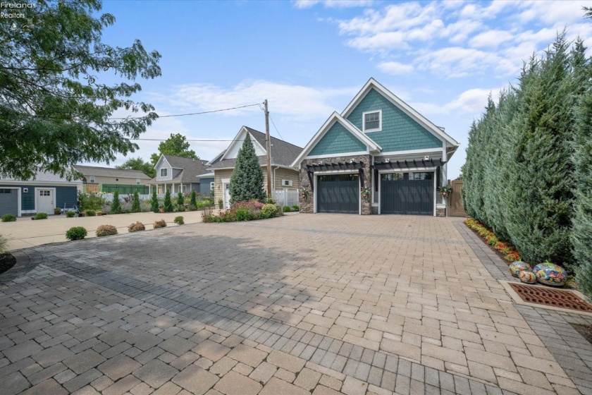 2333 Sand Road, Port Clinton, 43452, 4 Bedrooms Bedrooms, ,4 BathroomsBathrooms,Residential,For Sale,Sand,20263215