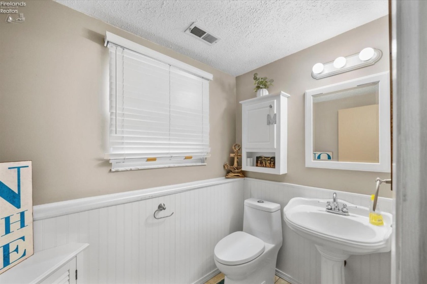 317 Linden Way Drive, Sandusky, 44870, 3 Bedrooms Bedrooms, ,3 BathroomsBathrooms,Residential,For Sale,Linden Way,20263231