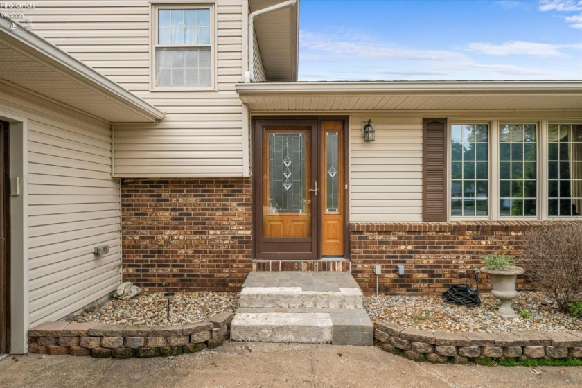 317 Linden Way Drive, Sandusky, 44870, 3 Bedrooms Bedrooms, ,3 BathroomsBathrooms,Residential,For Sale,Linden Way,20263231