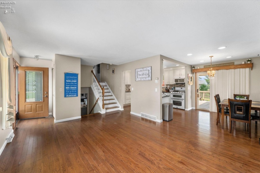 317 Linden Way Drive, Sandusky, 44870, 3 Bedrooms Bedrooms, ,3 BathroomsBathrooms,Residential,For Sale,Linden Way,20263231