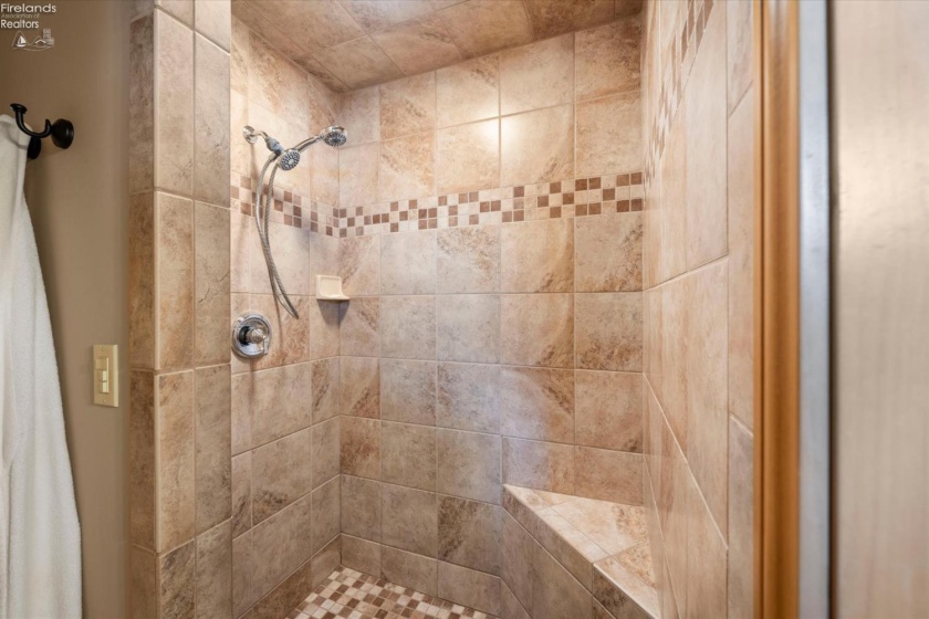 3281 Linda Lane, Port Clinton, 43452, 3 Bedrooms Bedrooms, ,3 BathroomsBathrooms,Residential,For Sale,Linda,20263233