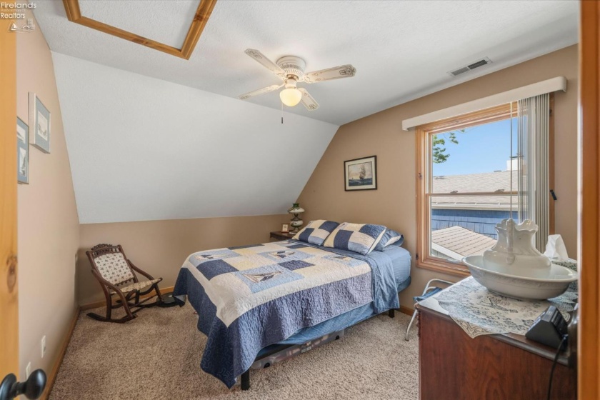 3281 Linda Lane, Port Clinton, 43452, 3 Bedrooms Bedrooms, ,3 BathroomsBathrooms,Residential,For Sale,Linda,20263233