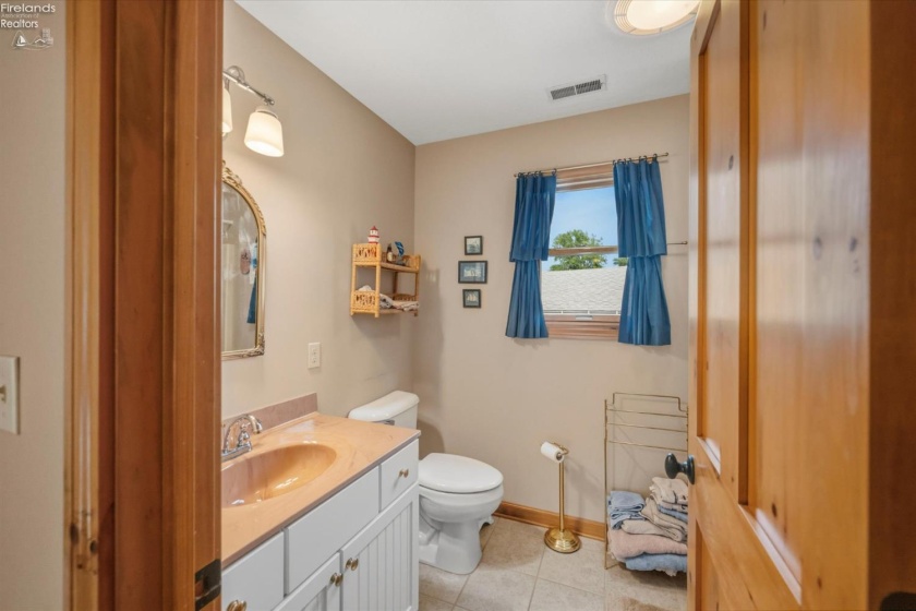 3281 Linda Lane, Port Clinton, 43452, 3 Bedrooms Bedrooms, ,3 BathroomsBathrooms,Residential,For Sale,Linda,20263233