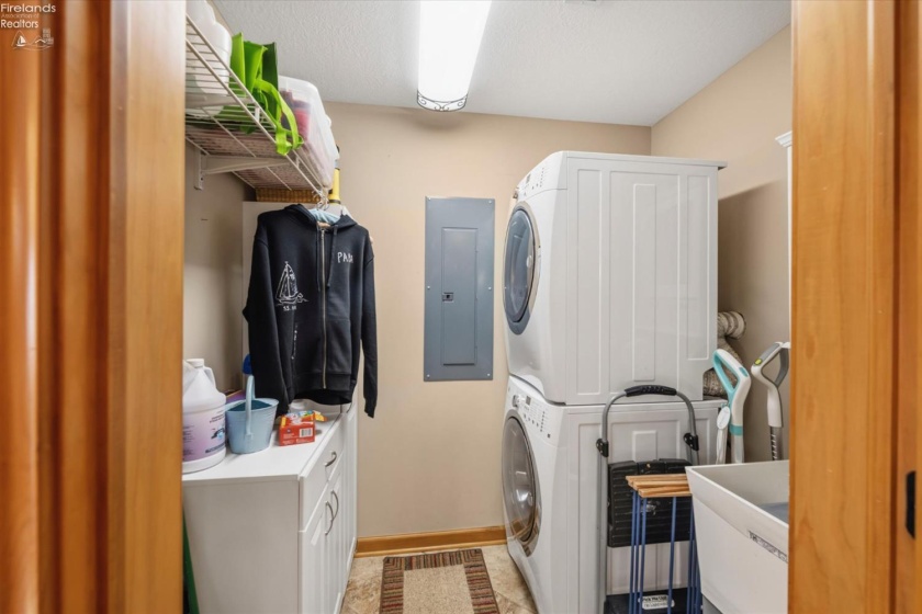 3281 Linda Lane, Port Clinton, 43452, 3 Bedrooms Bedrooms, ,3 BathroomsBathrooms,Residential,For Sale,Linda,20263233