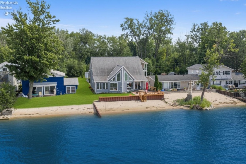 3281 Linda Lane, Port Clinton, 43452, 3 Bedrooms Bedrooms, ,3 BathroomsBathrooms,Residential,For Sale,Linda,20263233