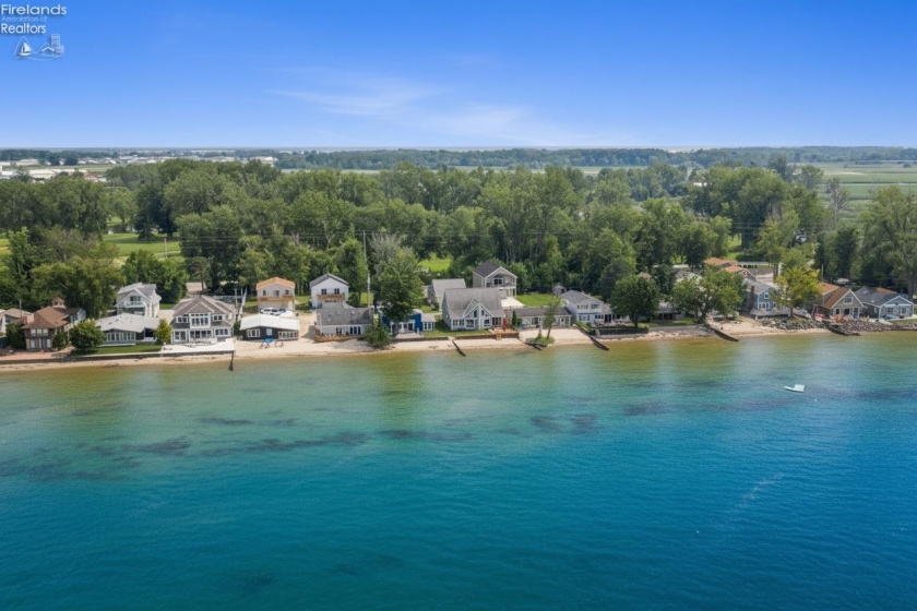 3281 Linda Lane, Port Clinton, 43452, 3 Bedrooms Bedrooms, ,3 BathroomsBathrooms,Residential,For Sale,Linda,20263233