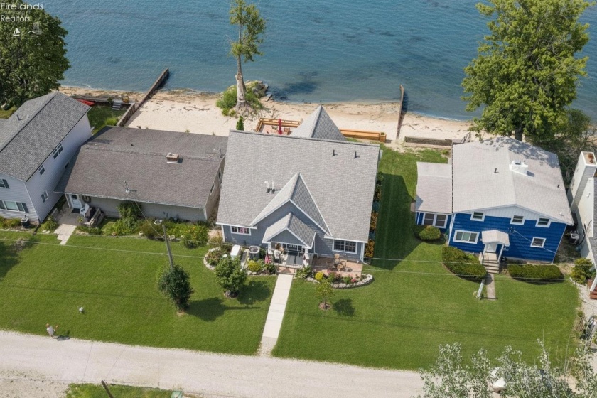 3281 Linda Lane, Port Clinton, 43452, 3 Bedrooms Bedrooms, ,3 BathroomsBathrooms,Residential,For Sale,Linda,20263233