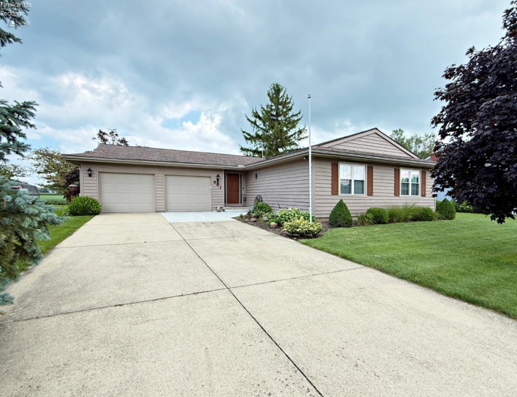 661 Nickie Lane, Fostoria, 44830, 3 Bedroom Bedrooms, ,2 BathroomBathrooms,Residential,For Sale,Nickie,20263241