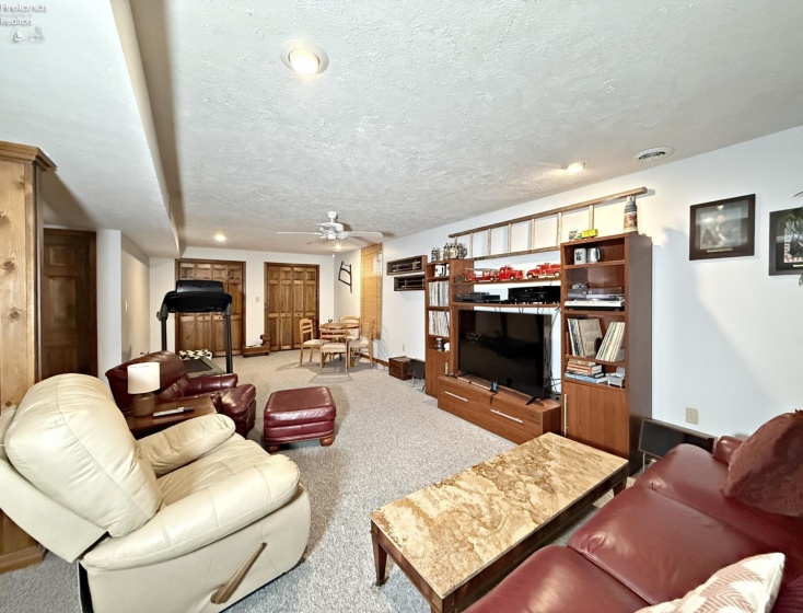 661 Nickie Lane, Fostoria, 44830, 3 Bedroom Bedrooms, ,2 BathroomBathrooms,Residential,For Sale,Nickie,20263241