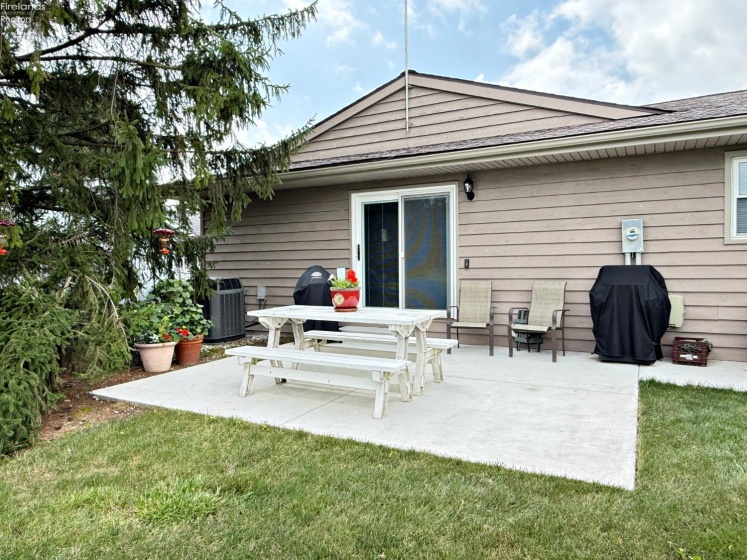 661 Nickie Lane, Fostoria, 44830, 3 Bedroom Bedrooms, ,2 BathroomBathrooms,Residential,For Sale,Nickie,20263241