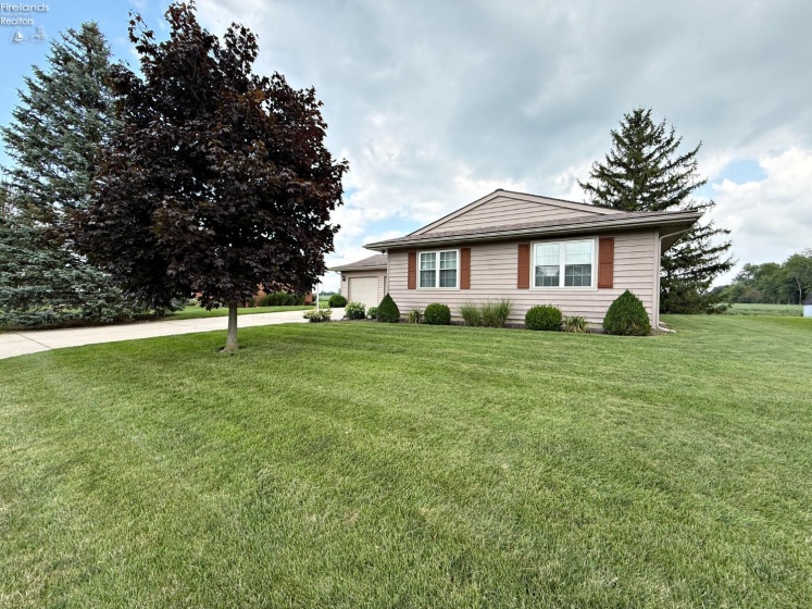 661 Nickie Lane, Fostoria, 44830, 3 Bedroom Bedrooms, ,2 BathroomBathrooms,Residential,For Sale,Nickie,20263241