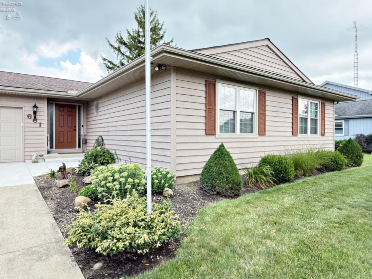 661 Nickie Lane, Fostoria, 44830, 3 Bedroom Bedrooms, ,2 BathroomBathrooms,Residential,For Sale,Nickie,20263241