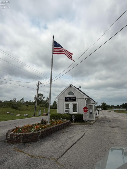 4495 Darr-Hopfinger Road, Port Clinton, 43452, 2 Bedrooms Bedrooms, ,1 BathroomBathrooms,Residential,For Sale,Darr-Hopfinger,20263258