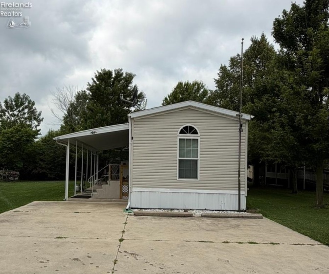 4495 Darr-Hopfinger Road, Port Clinton, 43452, 2 Bedrooms Bedrooms, ,1 BathroomBathrooms,Residential,For Sale,Darr-Hopfinger,20263258