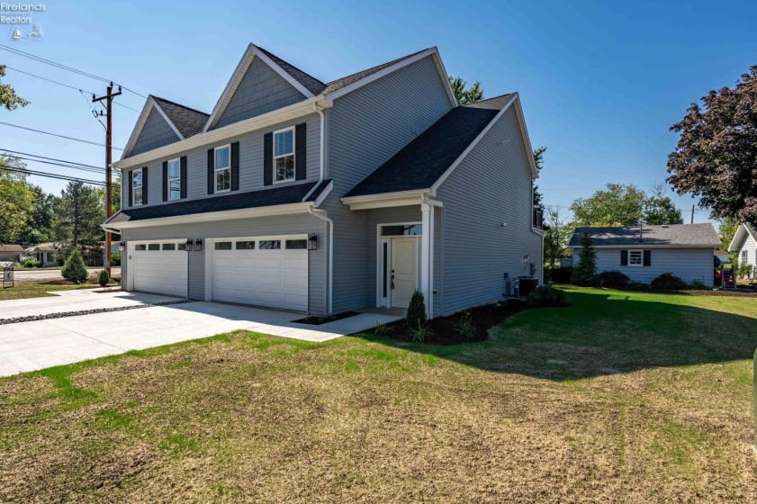 12 Beach Street, Port Clinton, 43452, 3 Bedrooms Bedrooms, ,3 BathroomsBathrooms,Residential,For Sale,Beach,20263308