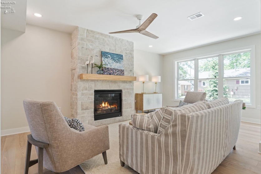 12 Beach Street, Port Clinton, 43452, 3 Bedrooms Bedrooms, ,3 BathroomsBathrooms,Residential,For Sale,Beach,20263308
