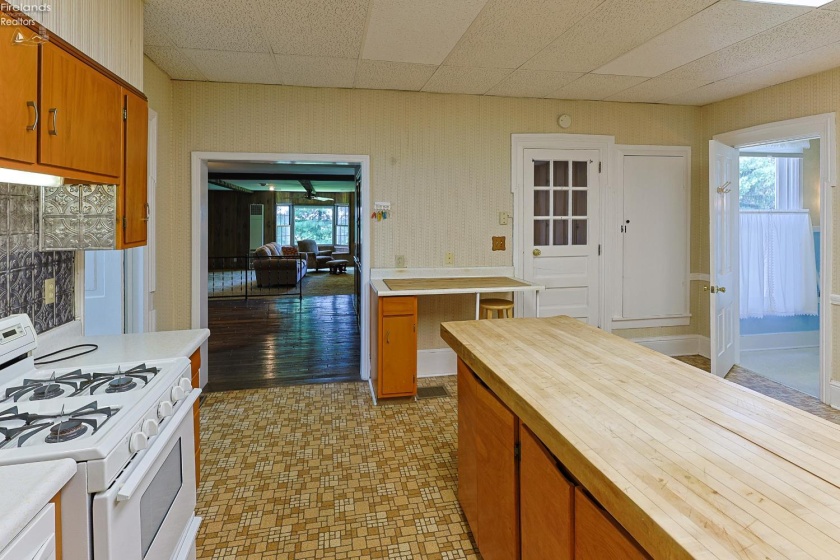 3257 New State Road, Willard, 44890, 5 Bedrooms Bedrooms, ,2 BathroomsBathrooms,Residential,For Sale,New State,20263279