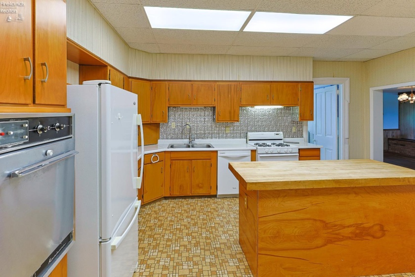 3257 New State Road, Willard, 44890, 5 Bedrooms Bedrooms, ,2 BathroomsBathrooms,Residential,For Sale,New State,20263279