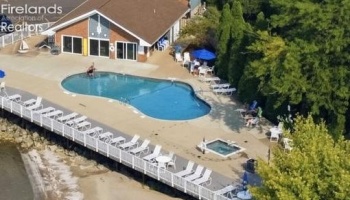 1909 Harbor Road, Port Clinton, 43452, 2 Bedrooms Bedrooms, ,2 BathroomsBathrooms,Residential,For Sale,Harbor,20263318