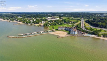 1909 Harbor Road, Port Clinton, 43452, 2 Bedrooms Bedrooms, ,2 BathroomsBathrooms,Residential,For Sale,Harbor,20263318
