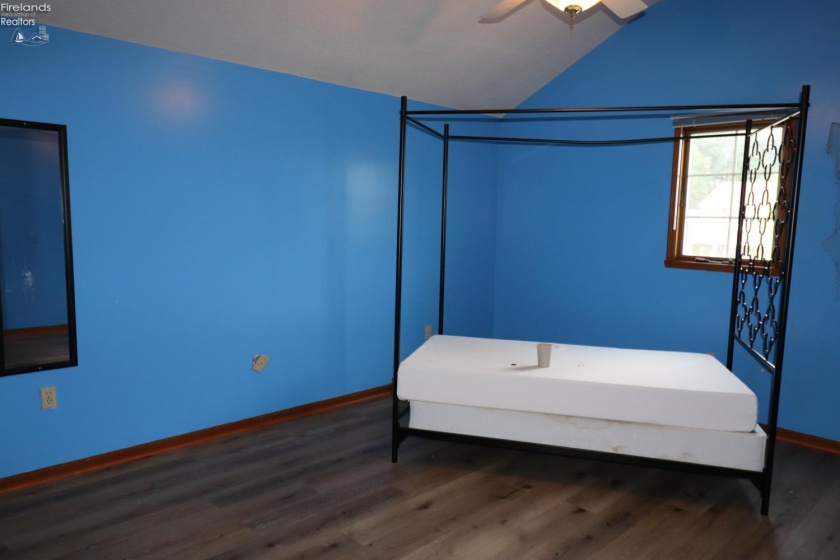 1102 Birchwood Drive, Sandusky, 44870, 4 Bedrooms Bedrooms, ,4 BathroomsBathrooms,Residential,For Sale,Birchwood,20263330