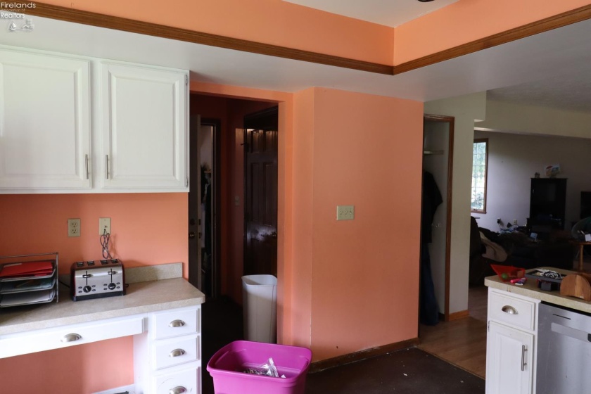 1102 Birchwood Drive, Sandusky, 44870, 4 Bedrooms Bedrooms, ,4 BathroomsBathrooms,Residential,For Sale,Birchwood,20263330