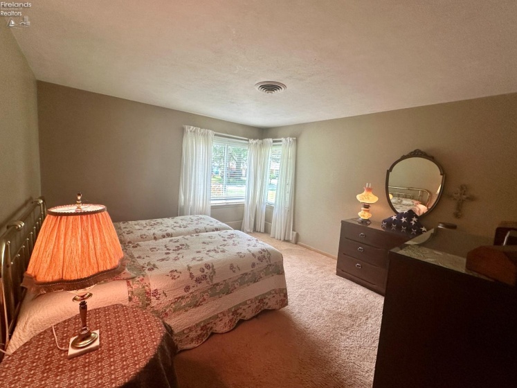 125 Lincoln Road, Tiffin, 44883, 3 Bedrooms Bedrooms, ,1 BathroomBathrooms,Residential,For Sale,Lincoln,20263119