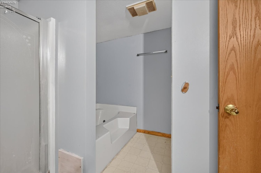115 Glacier Cove, Put-In-Bay, 43456, 3 Bedroom Bedrooms, ,2 BathroomBathrooms,Residential,For Sale,Glacier Cove,20263103
