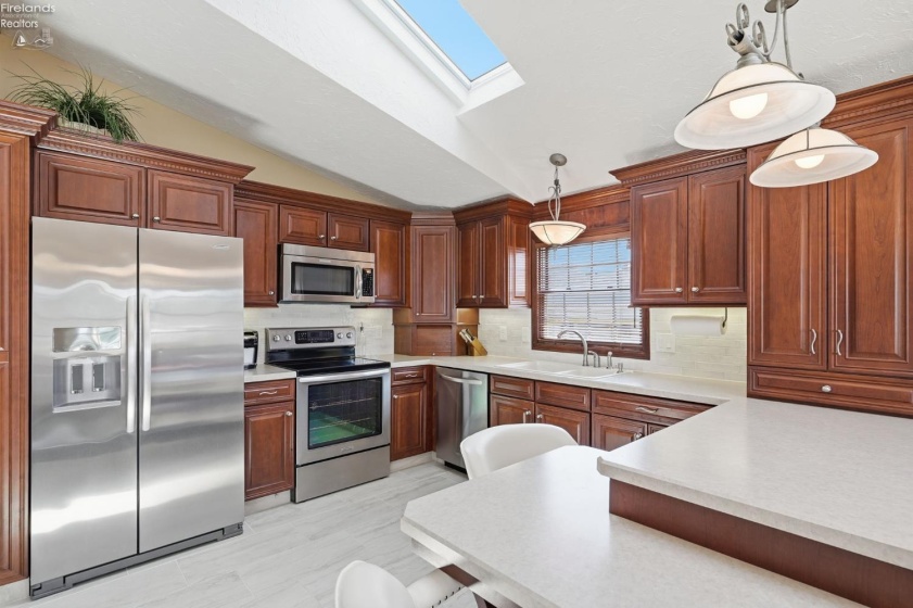 1560 Compass Avenue, Port Clinton, 43452, 3 Bedrooms Bedrooms, ,2 BathroomsBathrooms,Residential,For Sale,Compass,20263325